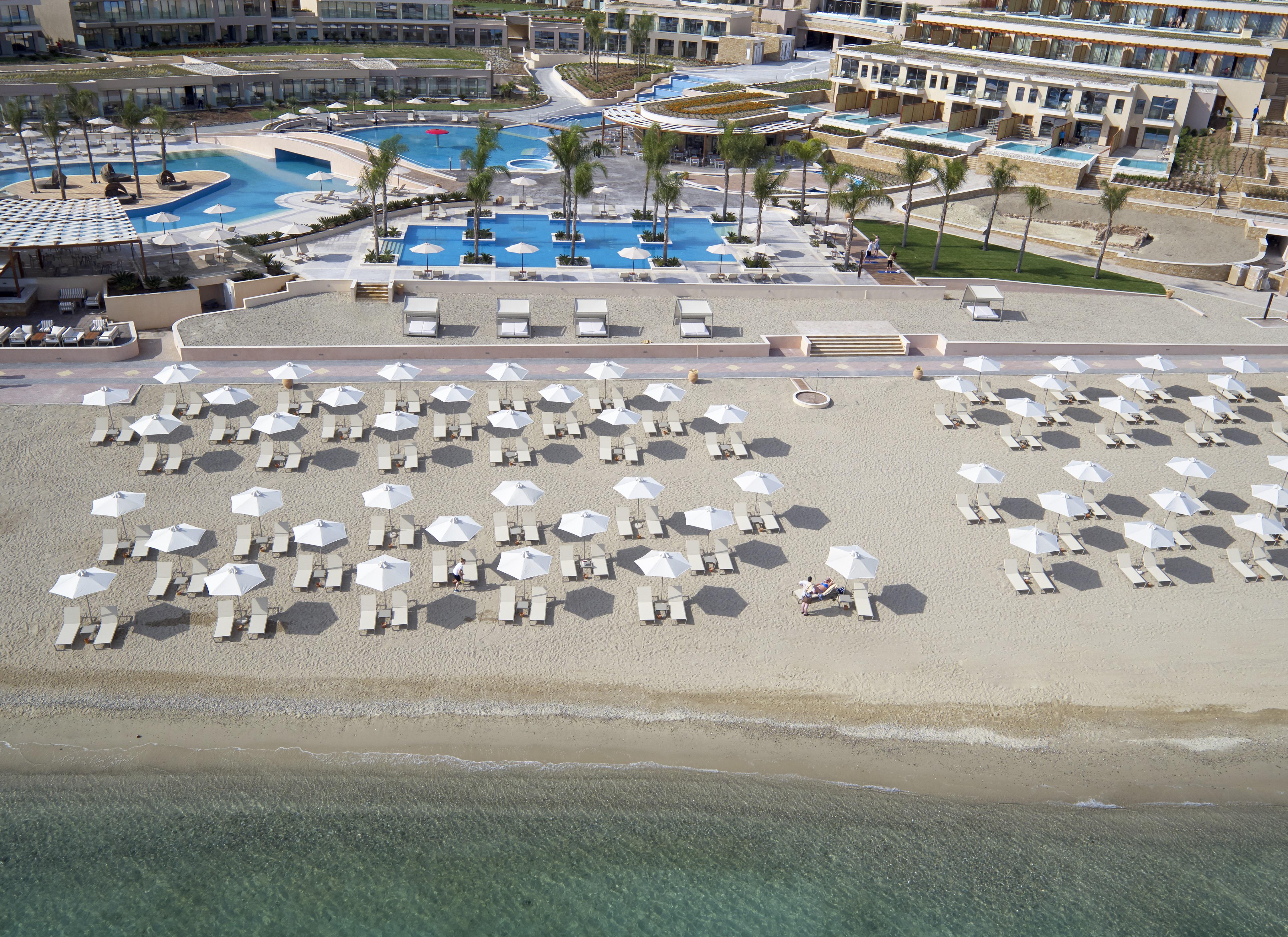 Miraggio Thermal Spa Resort باليوري المظهر الخارجي الصورة The beach at the Grand Palladium Hotel