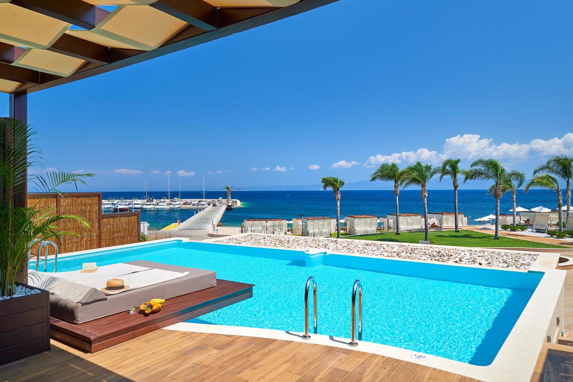 Miraggio Thermal Spa Resort باليوري المظهر الخارجي الصورة The swimming pool at the hotel