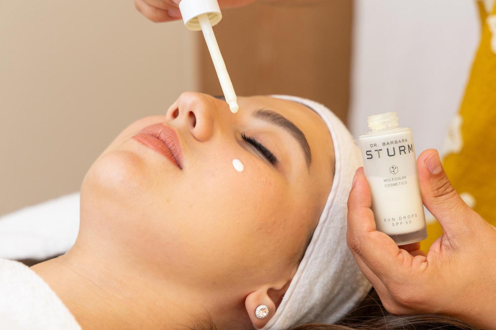 Miraggio Thermal Spa Resort باليوري المظهر الخارجي الصورة Dr. Barbara Sturm Facial