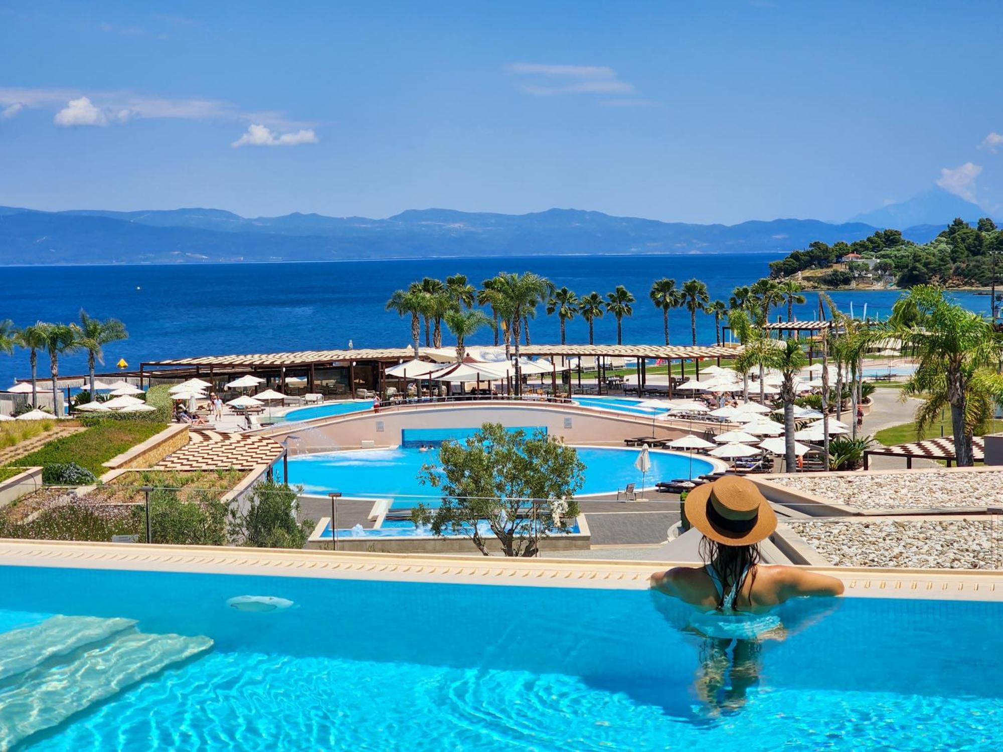 Miraggio Thermal Spa Resort باليوري المظهر الخارجي الصورة The resort's main pool