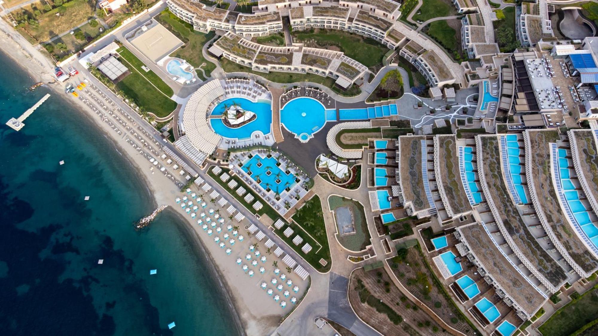 Miraggio Thermal Spa Resort باليوري المظهر الخارجي الصورة Aerial view of the resort