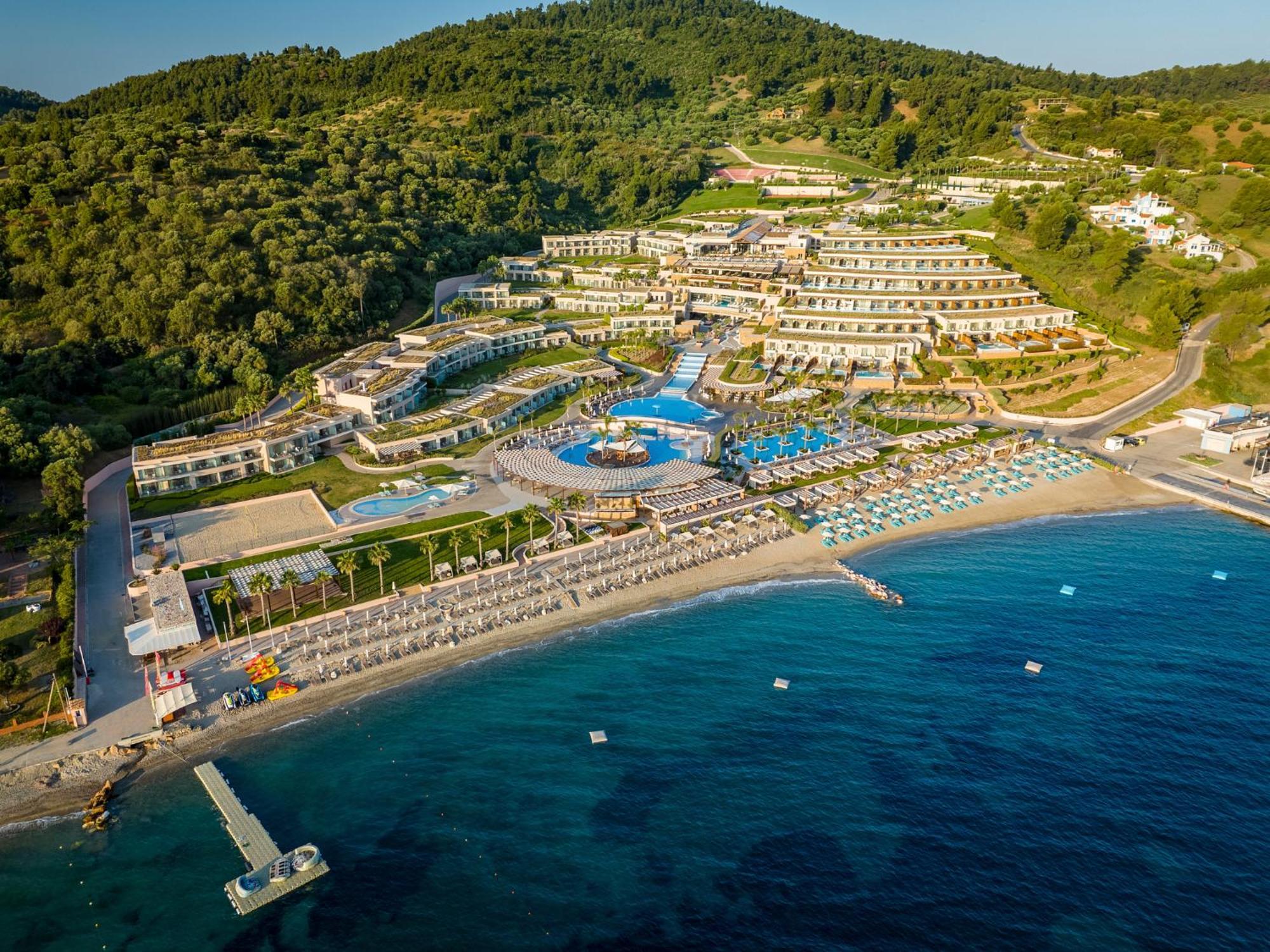 Miraggio Thermal Spa Resort باليوري المظهر الخارجي الصورة Aerial view of the resort